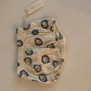 Rylee and Cru lion bubble shorts